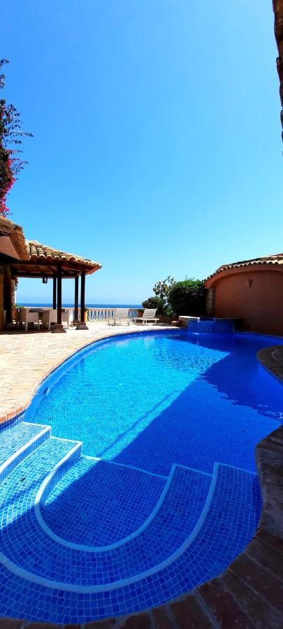Villa Puerto Blanco กัลเป ภายนอก รูปภาพ