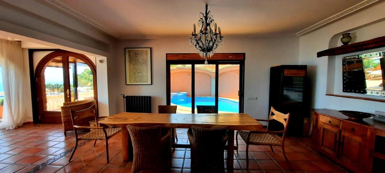 Villa Puerto Blanco กัลเป ภายนอก รูปภาพ