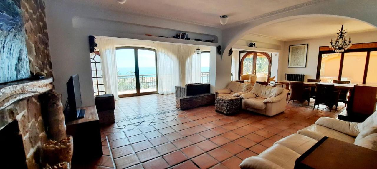 Villa Puerto Blanco กัลเป ภายนอก รูปภาพ