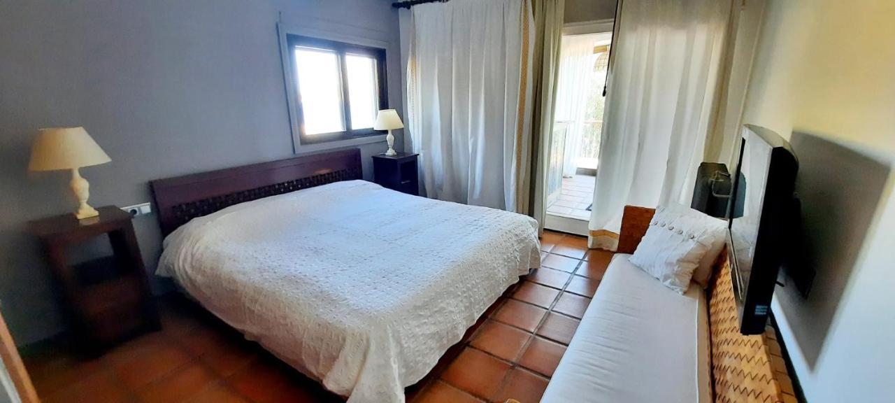Villa Puerto Blanco กัลเป ภายนอก รูปภาพ