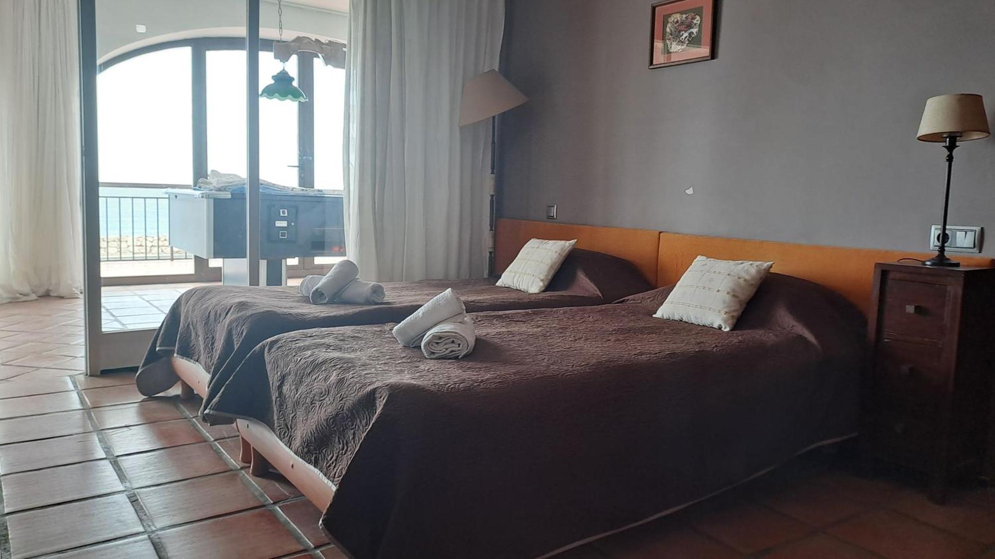Villa Puerto Blanco กัลเป ภายนอก รูปภาพ